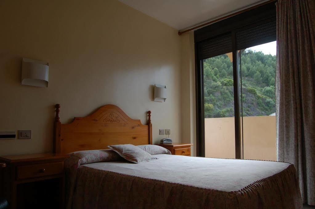Hotel Llucena Lucena del Cid Buitenkant foto