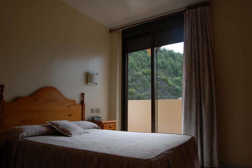 Hotel Llucena Lucena del Cid Buitenkant foto